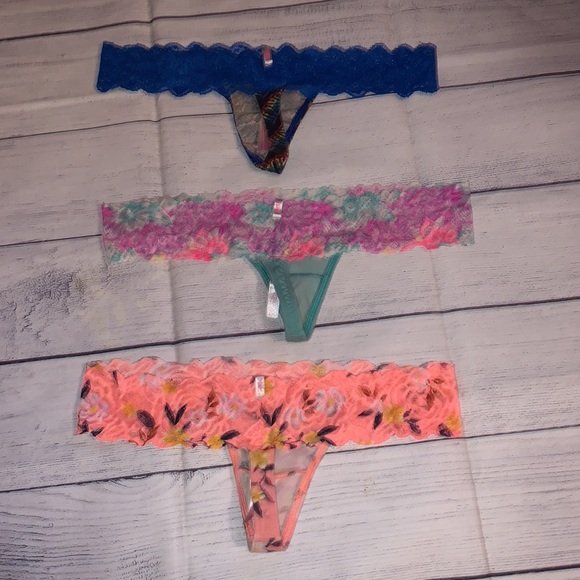 PINK/VS Lace Panty Bundle (3) - Picture 2 of 8